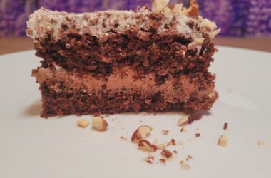 čokoladno lešnikova torta