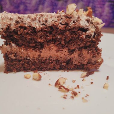čokoladno lešnikova torta