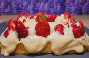 jagodno vaniljeva torta