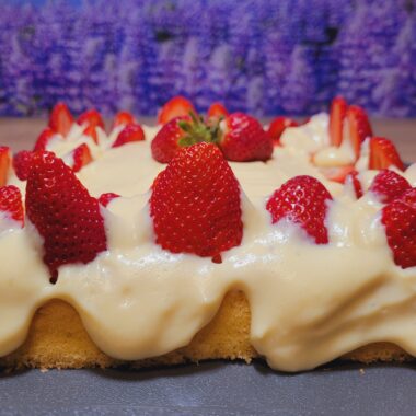 jagodno vaniljeva torta