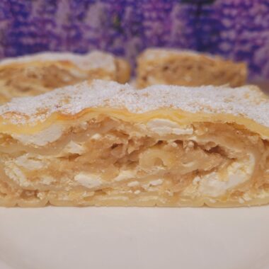 Jabolčno- skutin zavitek 51 jab1