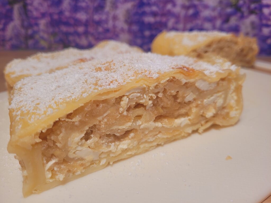 Jabolčno- skutin zavitek 3 jabstr3