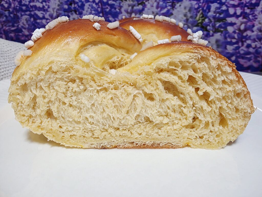 velikonocna mlecna pletenica