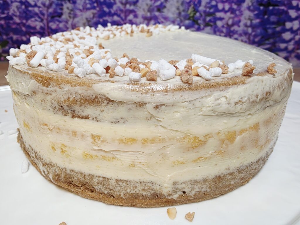 dvobarvna sifon torta z masleno kremo