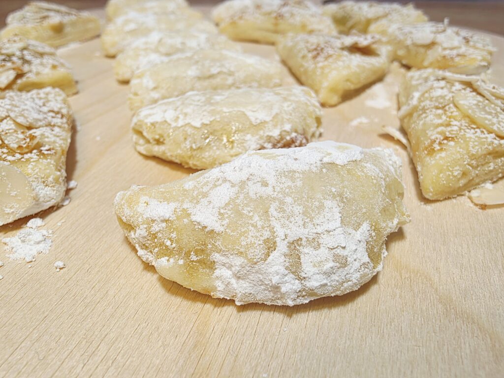 krhki mascarponejevi zepki z marmeladoali cokolado