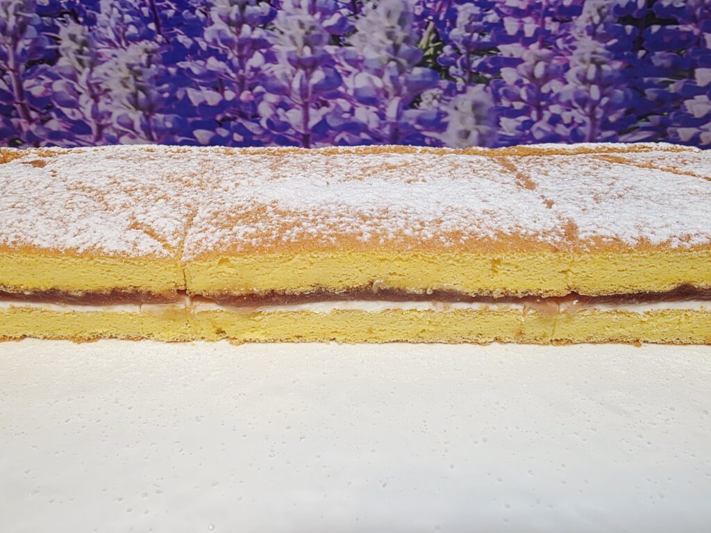 sladki jagodni panini