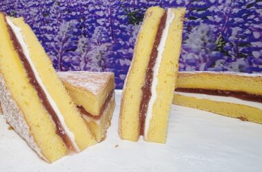 sladki jagodni panini