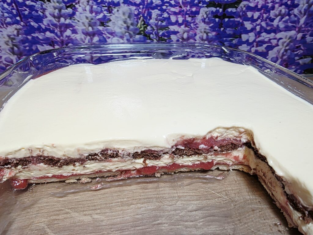 jagodna torta v kozarcu