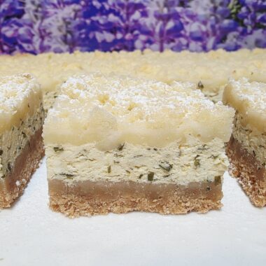Pehtranov cheesecake z drobljencem 4 pehtranov cheesecake z drobljencem 2