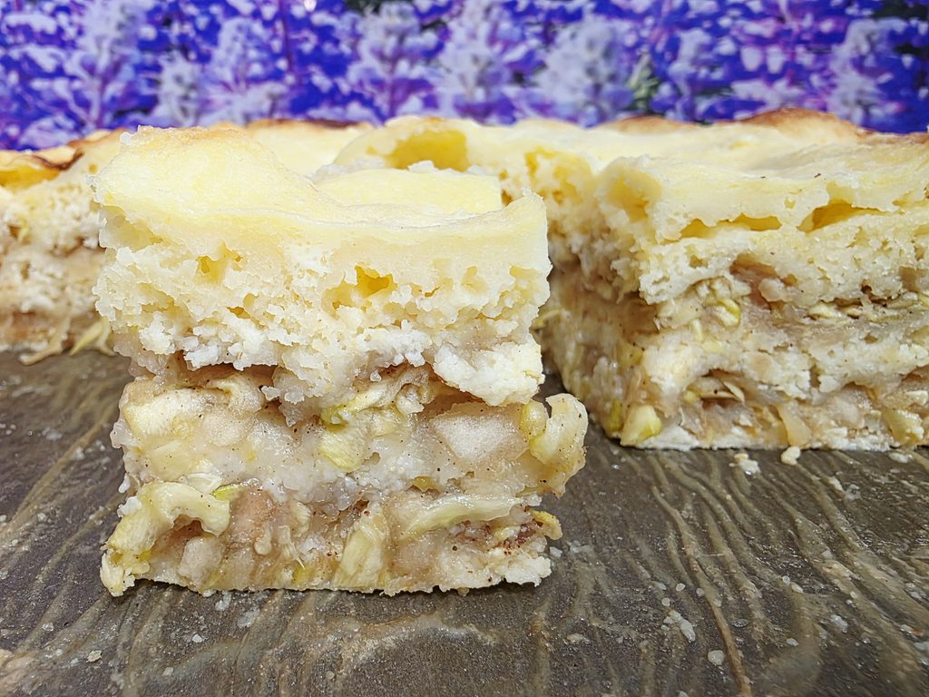 sipana pita z jabolki in buckami
